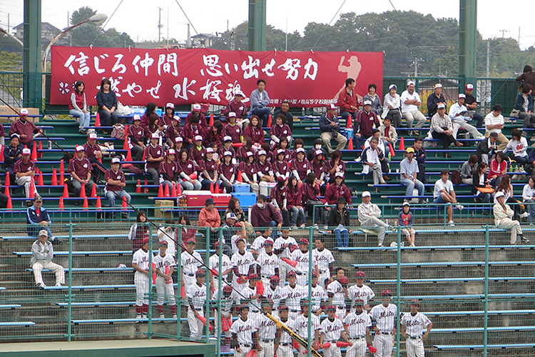 高校野球を横断幕で彩る