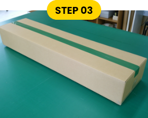 梱包 STEP03 商品が傷つかないよう、段ボールに入れて発送します。